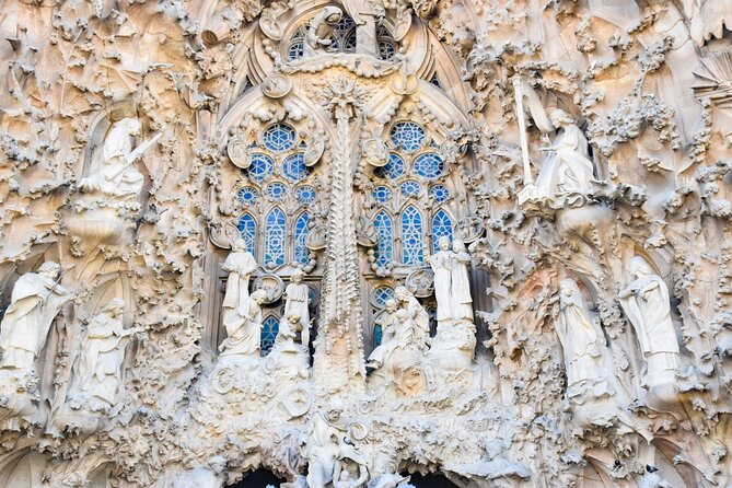 Sagrada Familia Fast Track Guided Tour with Towers Access - Is $86.51 a fair price?