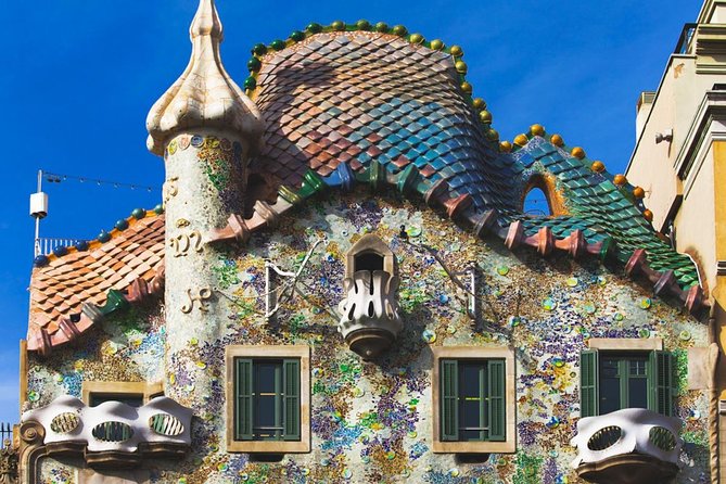 Sagrada Familia & Gaudi Tour Private or Small Group with Tickets - Els 4 Gats and Catalan Modernisme
