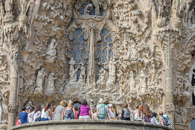 Sagrada Familia Guided Tour with Skip the Line Ticket - The Passion façade has a different mood