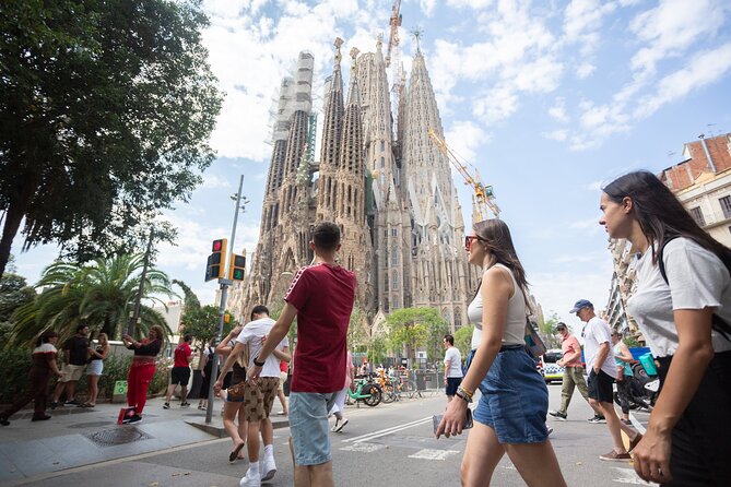 Sagrada Familia Guided Tour with Skip the Line Ticket - The Nativity façade: Gaudí’s living stonework