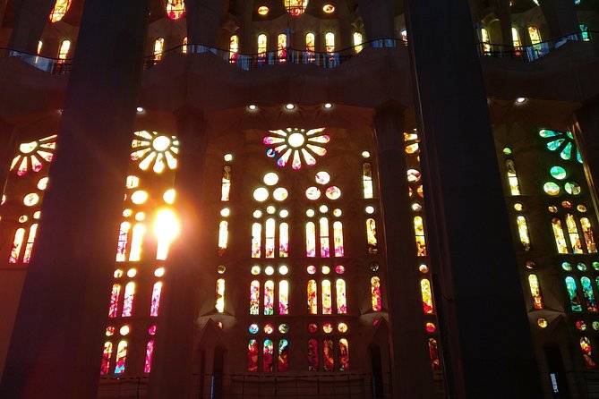 Sagrada Familia Guided Tour with Towers Access - The guide makes or breaks this experience