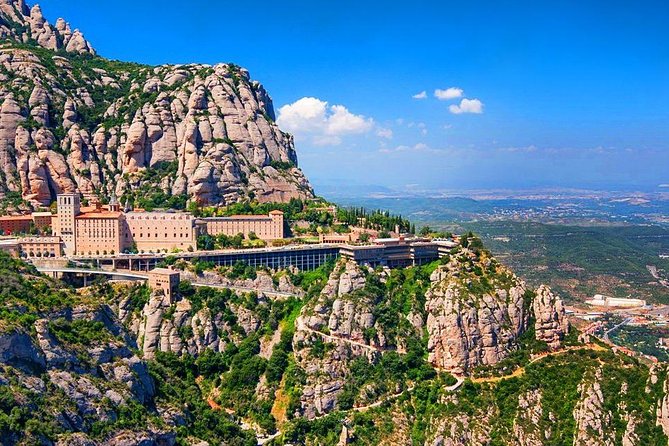Sagrada Familia & Montserrat Private Tour with Hotel pick-up - Why this private combination makes sense
