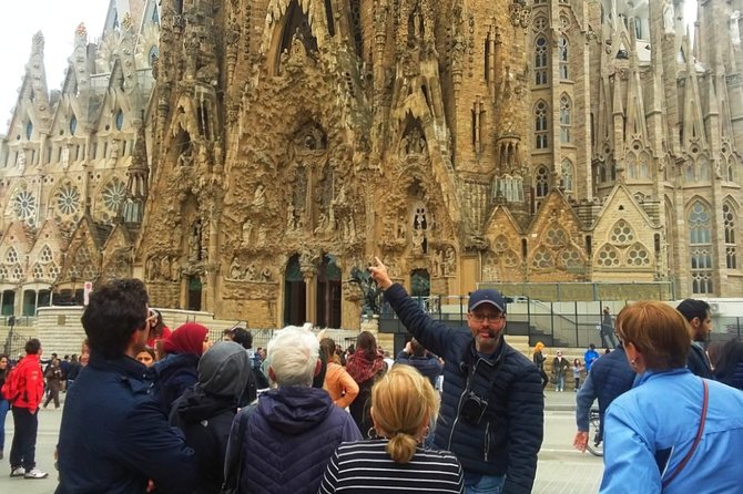 Sagrada Familia & Montserrat Small Group Tour with Hotel pick-up - Sagrada Familia Is the Day’s Great Interior Moment