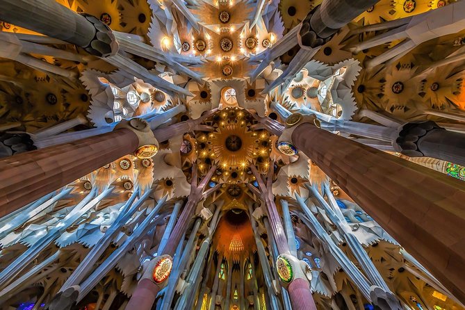Sagrada Familia & Montserrat Small Group Tour with Hotel pick-up - The Waterfront Connects Old Barcelona With the Sea