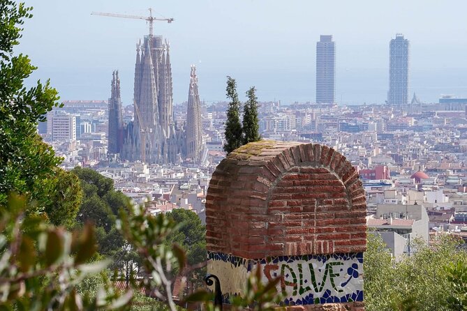Sagrada Familia & Park Guell Guided Tour with Skip The Line - Park Güell: mosaics, hills, and Gaudí’s outdoor laboratory