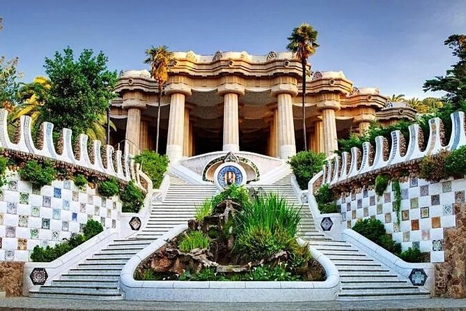 Sagrada Familia & Park Güell Optional: Small Group Tour - Pickup, finish point, and cruise planning
