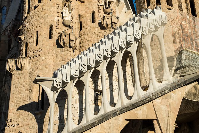 Sagrada Familia Private Guided Tour with Skip the Line Tickets - The museum: 30 minutes of plans and models