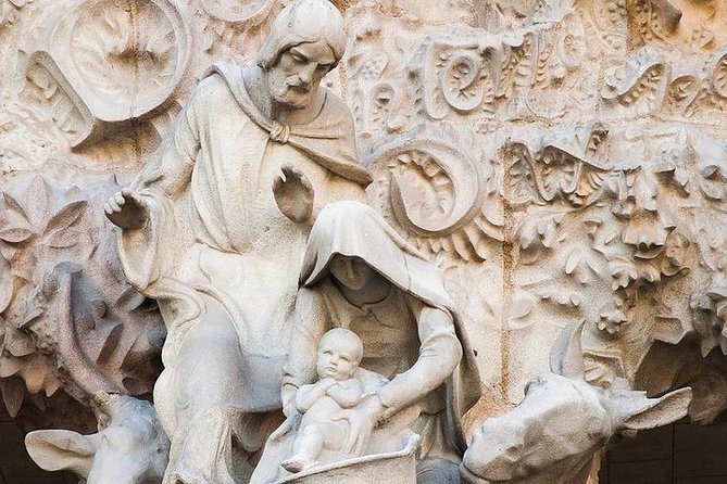 Sagrada Familia Private Tour with Expert Guide - Reading Gaudí’s design from the inside