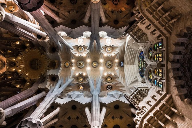 Sagrada Familia Skip the Line Tour Optional Small Group - The Passion façade: a sharper contrast