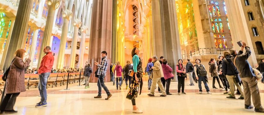 Sagrada Familia with Official Guide & Fast-Track Entry - Key points to know before booking