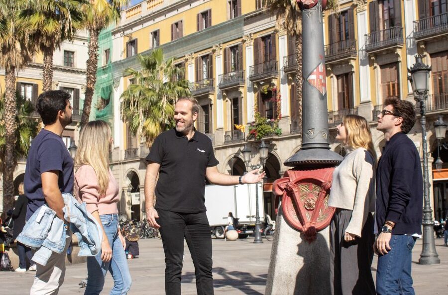 Sagrada Familia with Official Guide & Fast-Track Entry - Should you book it?