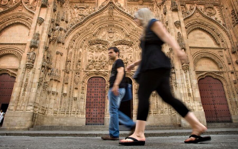 Salamanca Sightseeing Walking Tour with Local Guide. Spanish - The Pontifical University and the Clergy