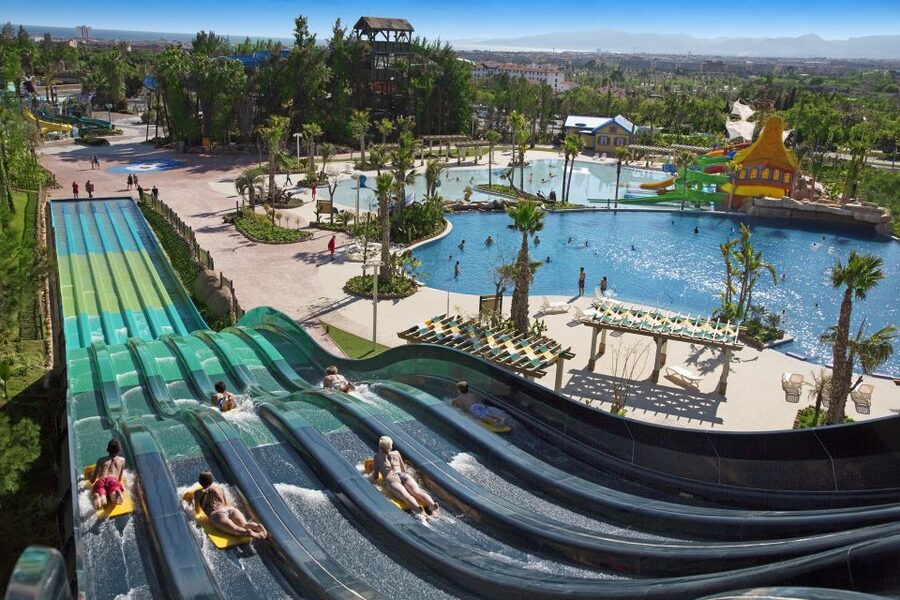 Salou: PortAventura, Caribe Aquatic & Ferrari Land Passes - Queues, fast passes, and the best daily strategy
