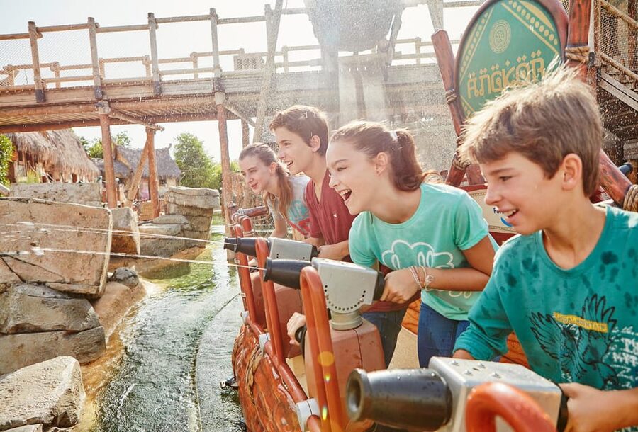 Salou: PortAventura Theme Park Entry Ticket - Shows and seasonal events fill the gaps