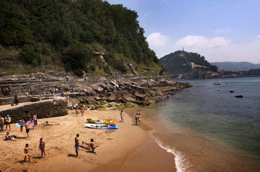 San Sebastian: Boat Tour with Stop at Santa Clara - Price and Overall Value at $9