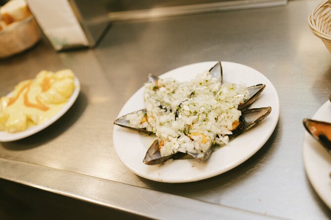 San Sebastian Old Town Pintxos & Wine Tour Small Group Tour - Key points to know before booking