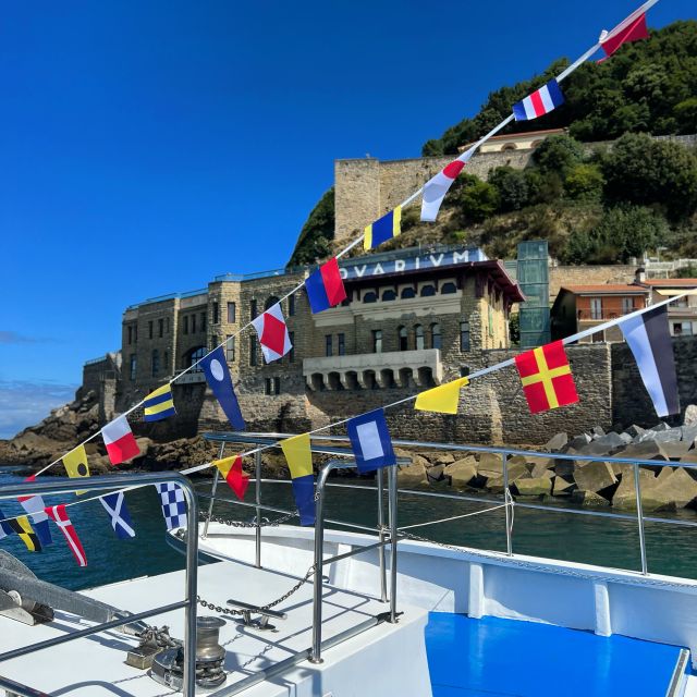 San Sebastian: Sustainable Catamaran Cruise with Audio Guide - Peine del Viento and the sculpture trail