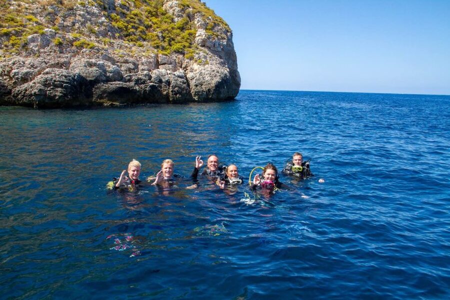 Santa Ponsa: Try Scuba Diving in a Marine Reserve - A first underwater session to 6 meters