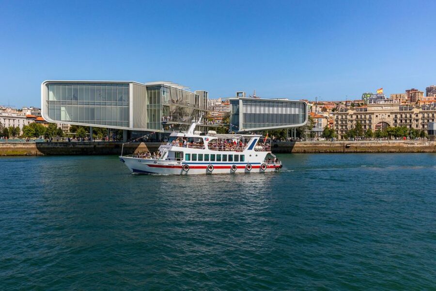 Santander: 1-Hour City Cruise Around the Bay - Loredo, Somo, and El Puntal across the bay