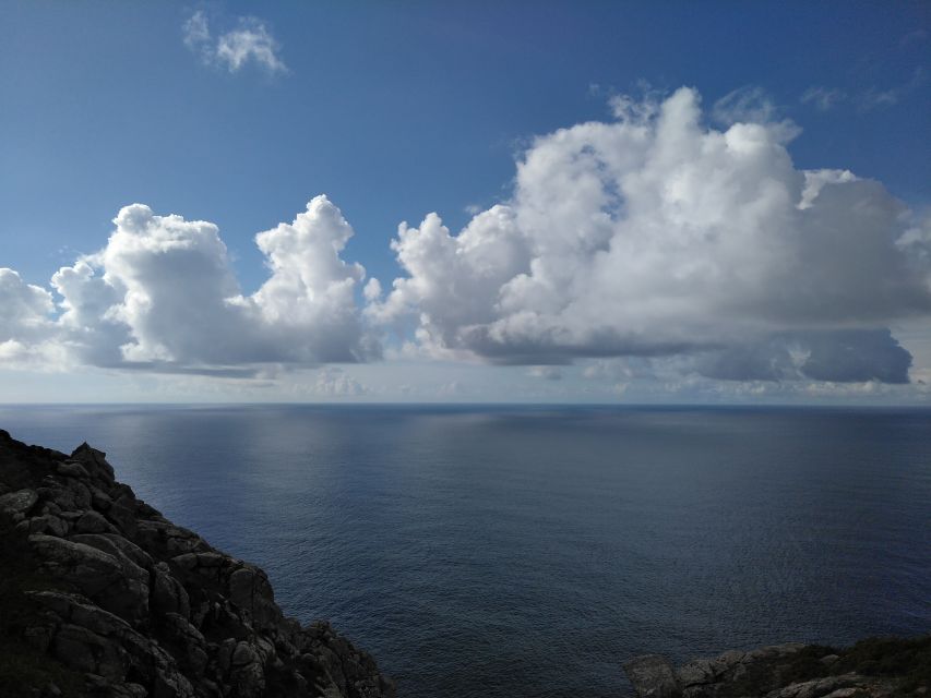 Santiago de Compostela: Finisterre, Muxia & Costa da Morte - The guide and coach experience