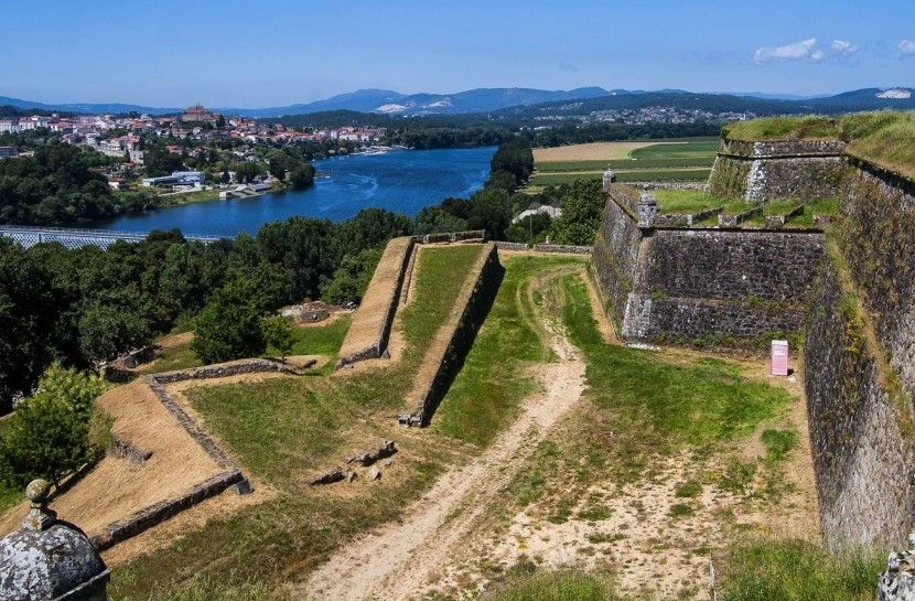 Santiago de Compostela Full-Day Tour From Porto - Meeting beside Porto Cathedral