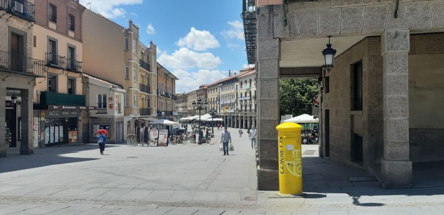 Segovia: Guided Walking Tour with Cathedral & Alcázar Entry - Practical tips before you go