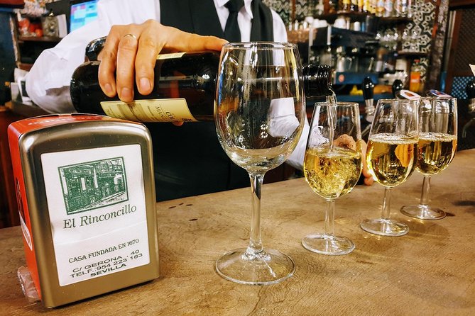 Sevilla Food Tour: Tapas, Wine, History & Traditions - Quick points before you book