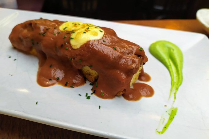 Sevilla Food Tour: Tapas, Wine, History & Traditions - Seville begins at Las Setas