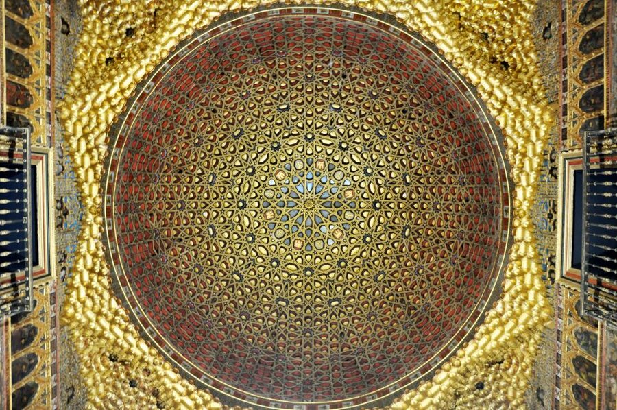 Seville: Alcazar & Cathedral Skip-the-Line Guided Tour - Climbing the Giralda for city views
