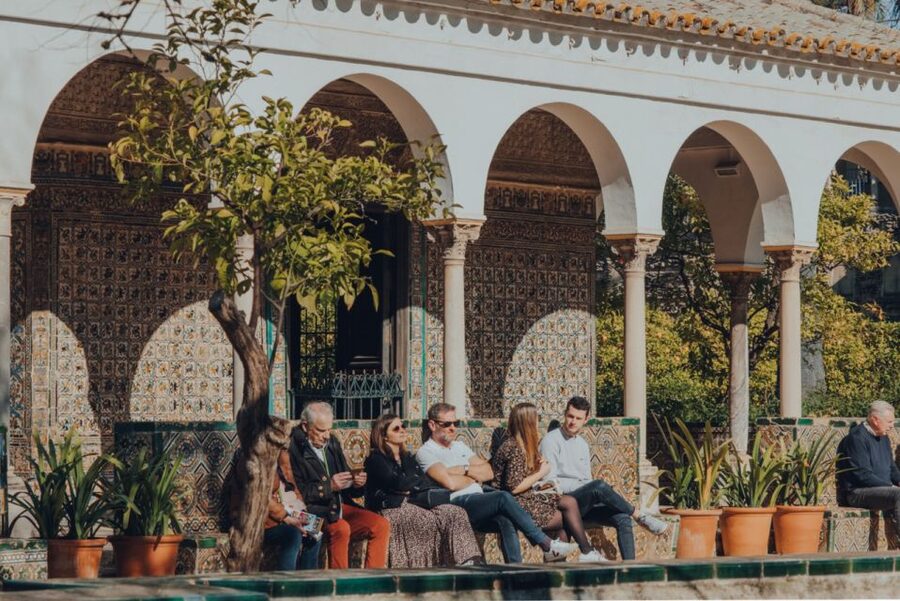 Seville: Alcázar Fast-Track Access with Guided Tour - Why the Alcázar deserves your morning