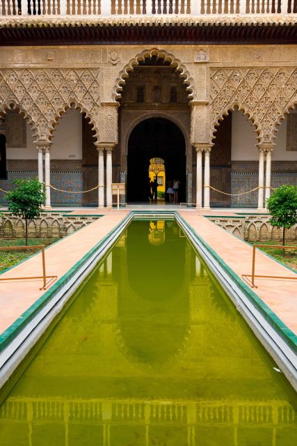 Seville: Alcázar Fast-Track Access with Guided Tour - Inside the palace: Islamic design and Christian power