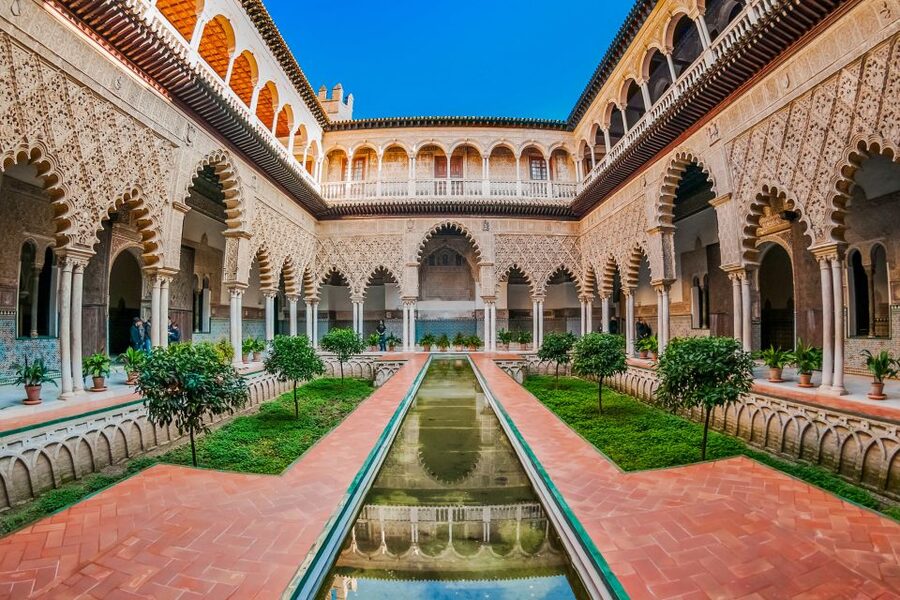 Seville: Alcázar Guided Palace Tour with Priority Access - Who should book this Alcázar visit?