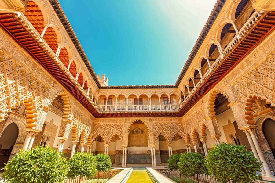 Seville: Alcázar Guided Palace Tour with Priority Access - Shared or private tour?