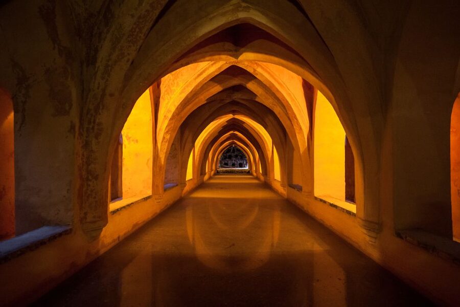 Seville: Alcazar Guided Tour with Entrance - The middle portion: details, stories, and questions