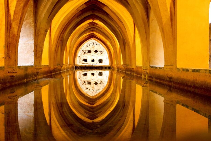 Seville: Alcazar Skip-the-Line Guided Tour with Tickets - Who should book this Alcazar tour?