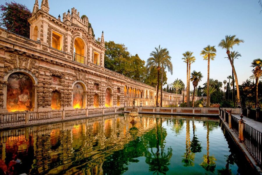 Seville: Alcazar Skip-the-Line Guided Tour with Tickets - Entering a palace built in layers