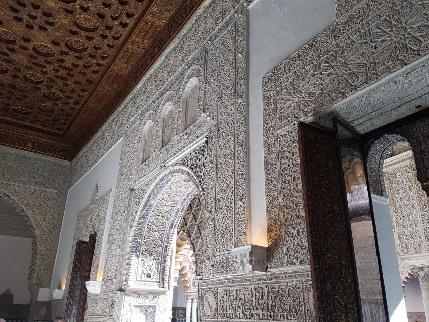 Seville: Alcázar Tour with Tickets Included - Who will get the most from this Alcázar tour?