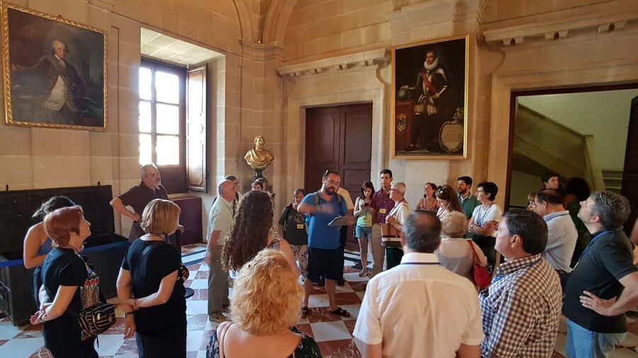 Seville: Archive of the Indies Guided Tour - Touring both floors and the protected collections
