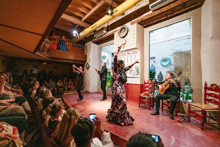 Seville: Casa de la Memoria Flamenco Show - The seating setup makes timing matter