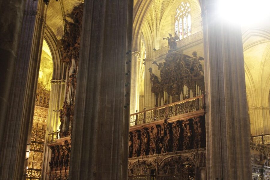 Seville: Cathedral and Giralda Skip-the-line Guided Tour - Practical preparation for a smoother visit