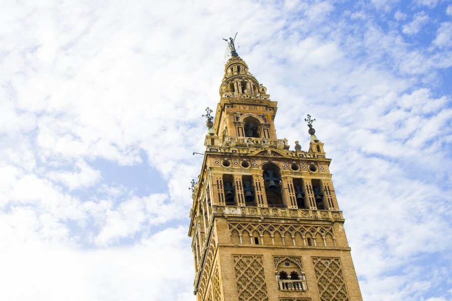 Seville Cathedral and Giralda Tower Guided Tour and Tickets - Inside Seville Cathedral for the first hour