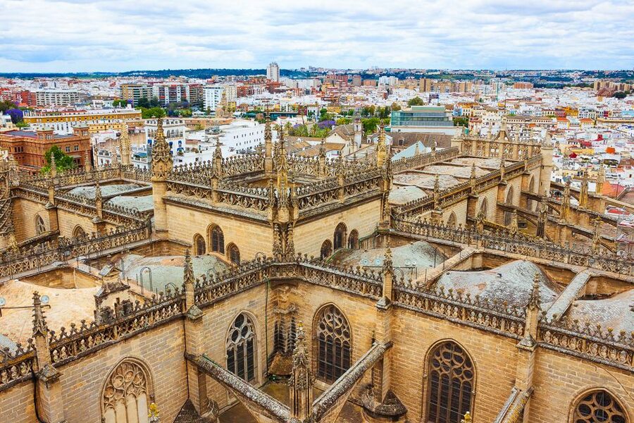 Seville: Cathedral and La Giralda Entry Ticket - Climbing La Giralda by ramp
