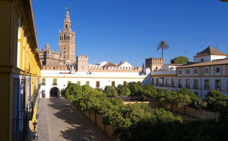 Seville: Cathedral, Giralda & Alcázar Guided Tour - How long is the tour really?