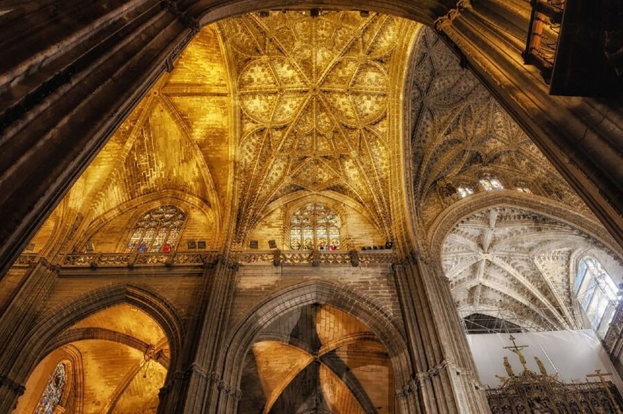 Seville: Cathedral, Giralda & Alcázar Guided Tour - Meeting near Calle Francos