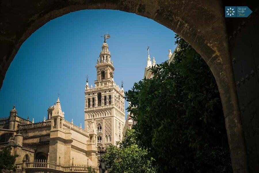 Seville: Cathedral, Giralda, and Royal Alcázar Guided Tour - Seville Cathedral: scale, faith, and ambition