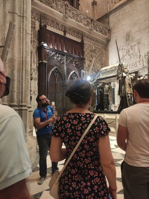 Seville: Cathedral & Giralda Guided Tour with Entry Tickets - Why Seville Cathedral deserves a guided visit