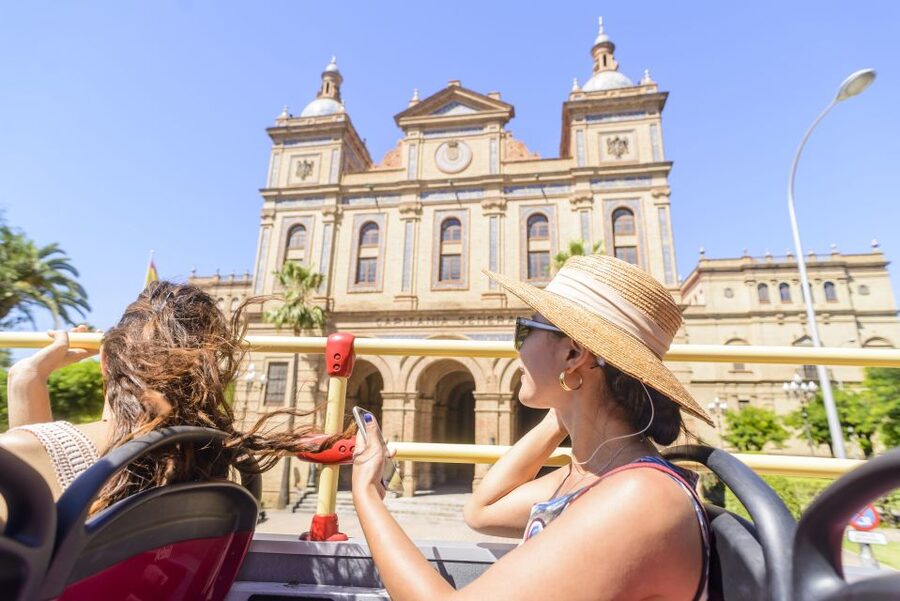 Seville: City Sightseeing Hop-On Hop-Off Bus Tour - Seeing Seville from Paseo de Colón