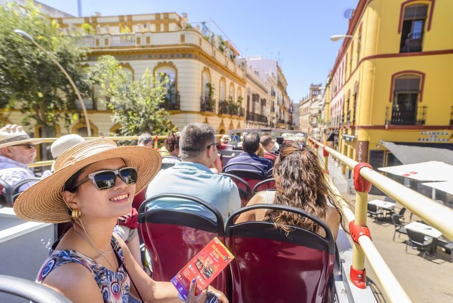 Seville: City Sightseeing Hop-On Hop-Off Bus Tour - Aquarium and Plaza de América
