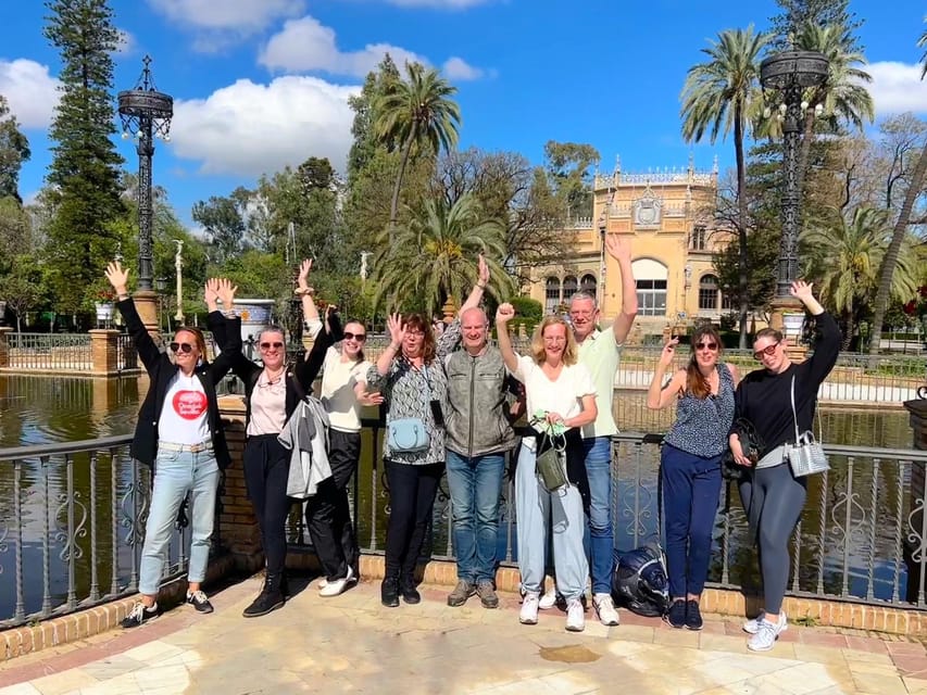 Seville: Dutch Highlights Tour - Why a bicycle is a good way to meet Seville
