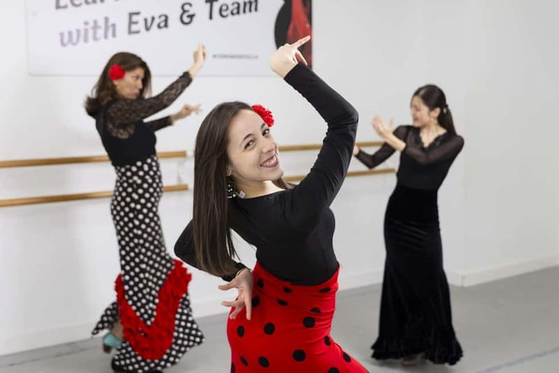 Seville: Flamenco Dance Class with Optional Costume - What the small group changes
